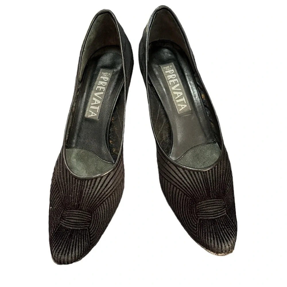Prevata velvet and mesh 2 inch heels in black. VGUC. Size 7.5